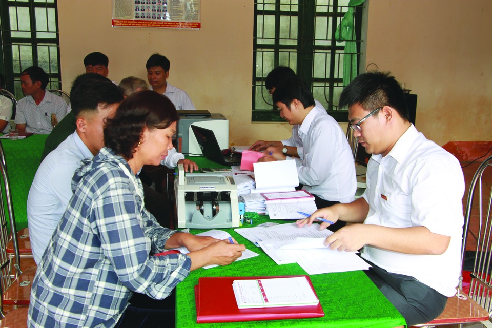 Gia tăng nguồn vốn phục vụ tiêu dùng tại địa bàn “Tam nông” - 2 Gia tăng nguồn vốn phục vụ tiêu dùng tại địa bàn “Tam nông” - 2