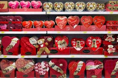 Valentine’s Day: Không khí lễ hội tình yêu lan tỏa khắp thế giới
