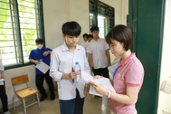 Đề toán vào lớp 10 tại Hà Nội giữ cấu trúc cũ, thí sinh dễ được 6-7 điểm