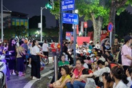 Một triệu đồng thuê người ngủ qua đêm giữ "chỗ vàng" chờ xem diễu binh