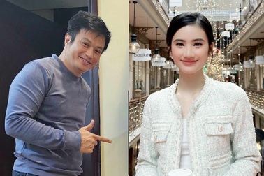 Đón Giao thừa: Bá Anh cùng cả nhà xem Táo quân, Ý Nhi ăn Tết online ở Úc