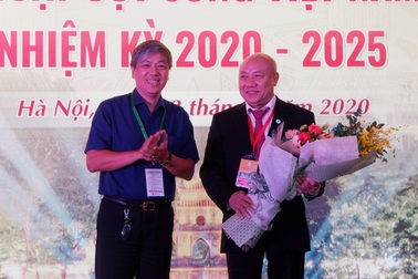 PGS.TS Nguyễn Văn Thạch trở thành Chủ tịch Hội Phẫu thuật Cột sống Việt Nam