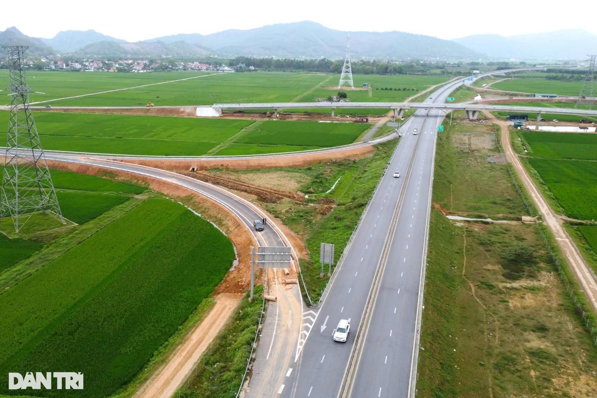 Mở thêm hai nút giao trên cao tốc Mai Sơn - Quốc lộ 45  - 8