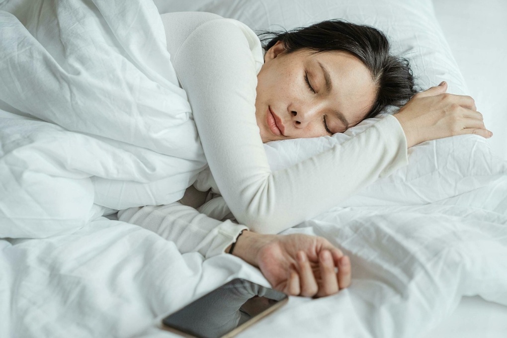 Tìm ra thời điểm đi ngủ tốt nhất cho tim, giảm nguy cơ đột quỵ - 1 Tìm ra thời điểm đi ngủ tốt nhất cho tim, giảm nguy cơ đột quỵ - 1