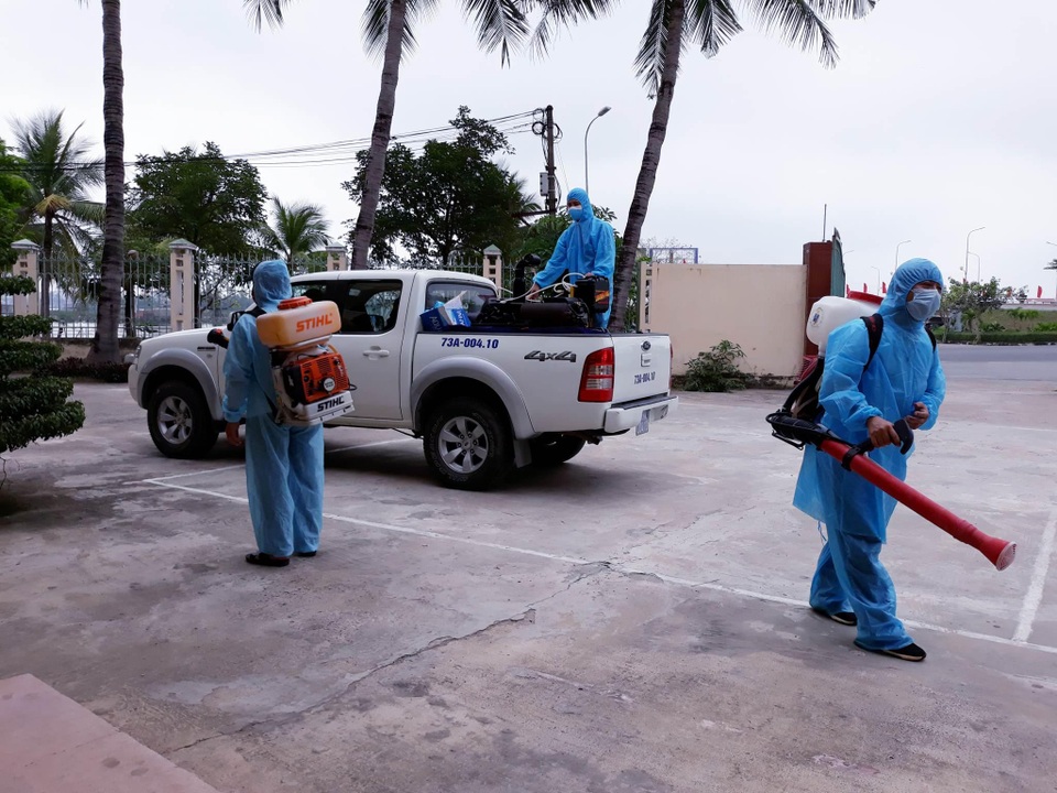 Quảng Bình: Cách ly 10 trường hợp tiếp xúc với ca mắc Covid-19 thứ 122 - 1 Quảng Bình: Cách ly 10 trường hợp tiếp xúc với ca mắc Covid-19 thứ 122 - 1