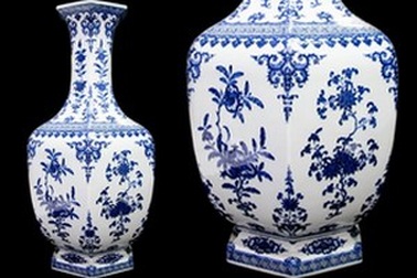 Dùng bình hoa cổ quý hiếm để chặn cửa 36 năm mà không hay biết