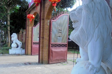 Linh vật đá vàng trấn yểm nhà đại gia