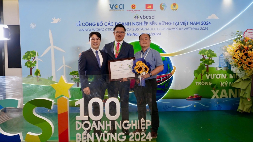 Chứng khoán KB Việt Nam lần thứ 2 liên tiếp được vinh danh tại giải thưởng CSI 2024 - 2 Chứng khoán KB Việt Nam lần thứ 2 liên tiếp được vinh danh tại giải thưởng CSI 2024 - 2