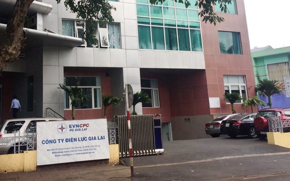 Nhiều hộ dân phản ánh tiền điện tăng “bất thường” - 2 Nhiều hộ dân phản ánh tiền điện tăng “bất thường” - 2