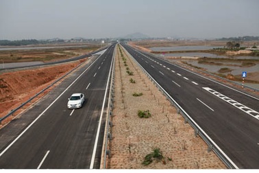 Chính thức thông xe 26km đầu tiên của cao tốc Nội Bài - Lào Cai