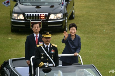 Tổng thống Park Geun-hye kêu gọi dân Triều Tiên bỏ trốn sang Hàn Quốc