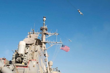 Thế giới 360 độ tuần qua: Máy bay chiến đấu Nga “vờn” tàu chiến Mỹ trên biển