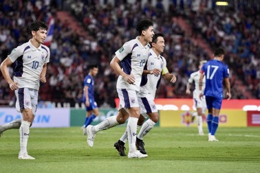 Vòng loại Asian Cup: Thái Lan lên đầu bảng, Malaysia tiếp tục thắng Lào?