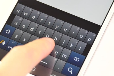 Lý do bất ngờ của việc sắp xếp ký tự bàn phím theo kiểu QWERTY