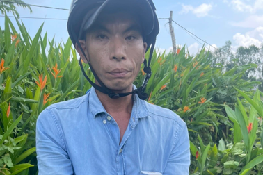 Kề dao vào cổ nữ tài xế để cướp xe  máy