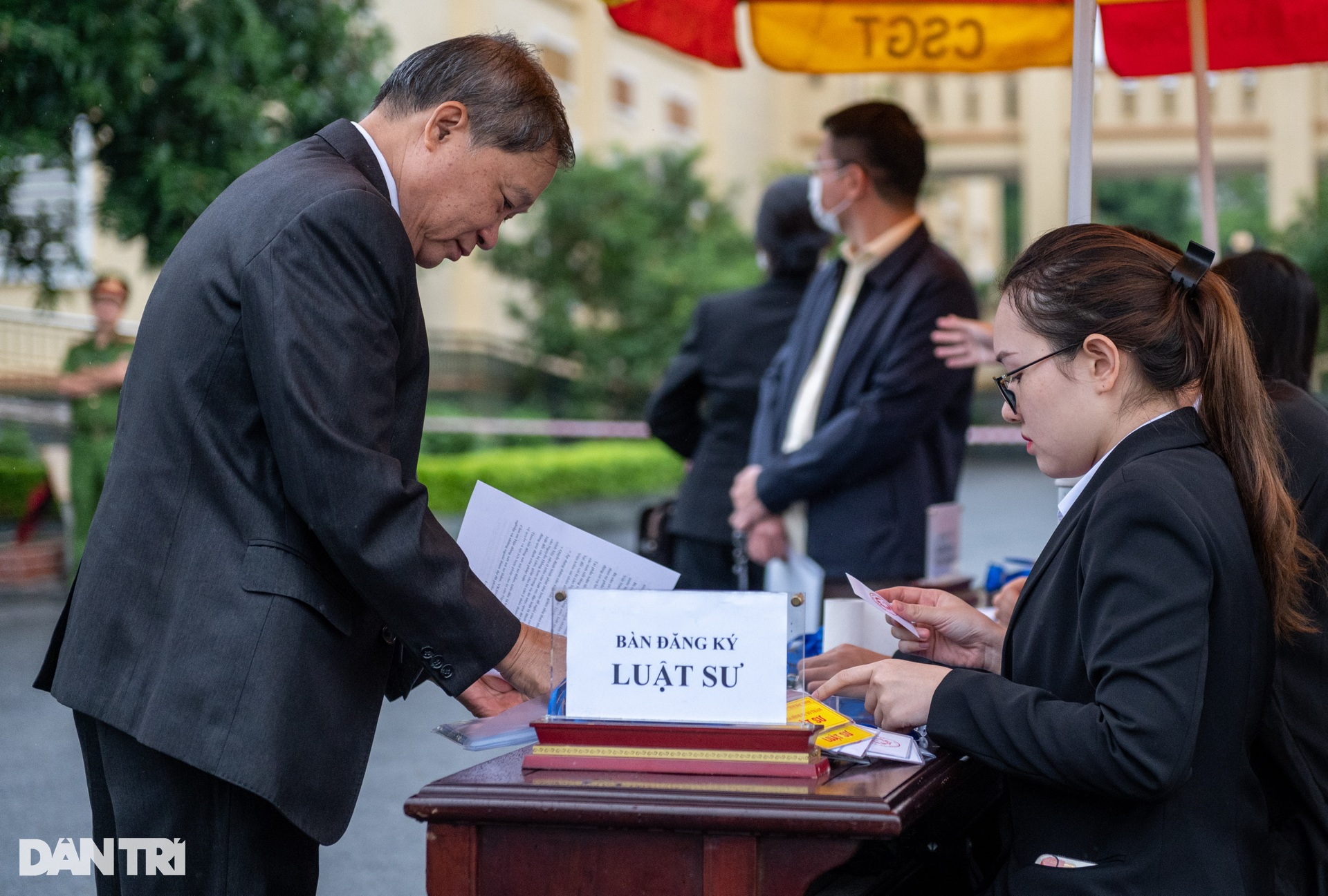 An ninh thắt chặt tại phiên tòa xét xử 2 cựu lãnh đạo tỉnh Bắc Ninh - 6 An ninh thắt chặt tại phiên tòa xét xử 2 cựu lãnh đạo tỉnh Bắc Ninh - 6