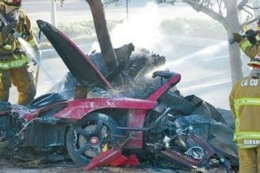 Không có lỗi kỹ thuật xe trong vụ tai nạn của Paul Walker