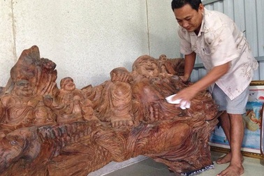 Khó tin: Khúc gỗ sưa cổ 1,5 tỷ đồng, cây lộc vừng mang bầu 7 tỷ đồng