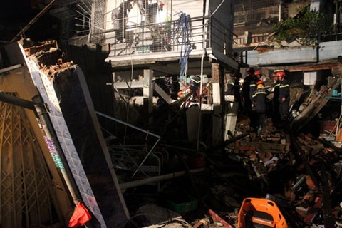 Nhiều súng quân dụng, vỏ đạn tại hiện trường vụ nổ sập nhà 