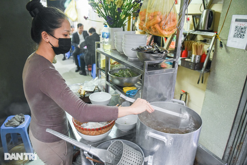 Quán phở lạ đời ở Hà Nội: 40 năm tuyệt đối không dùng chanh, quất - 6 Quán phở lạ đời ở Hà Nội: 40 năm tuyệt đối không dùng chanh, quất - 6