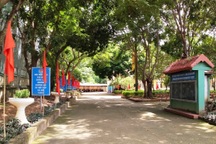 Có nhiều trường hợp "F", hơn 12.000 học sinh tạm dừng đến trường