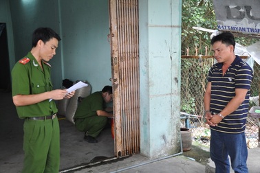 Bắt chủ hụi “ôm” 1,8 tỷ đồng của hụi viên tiêu xài