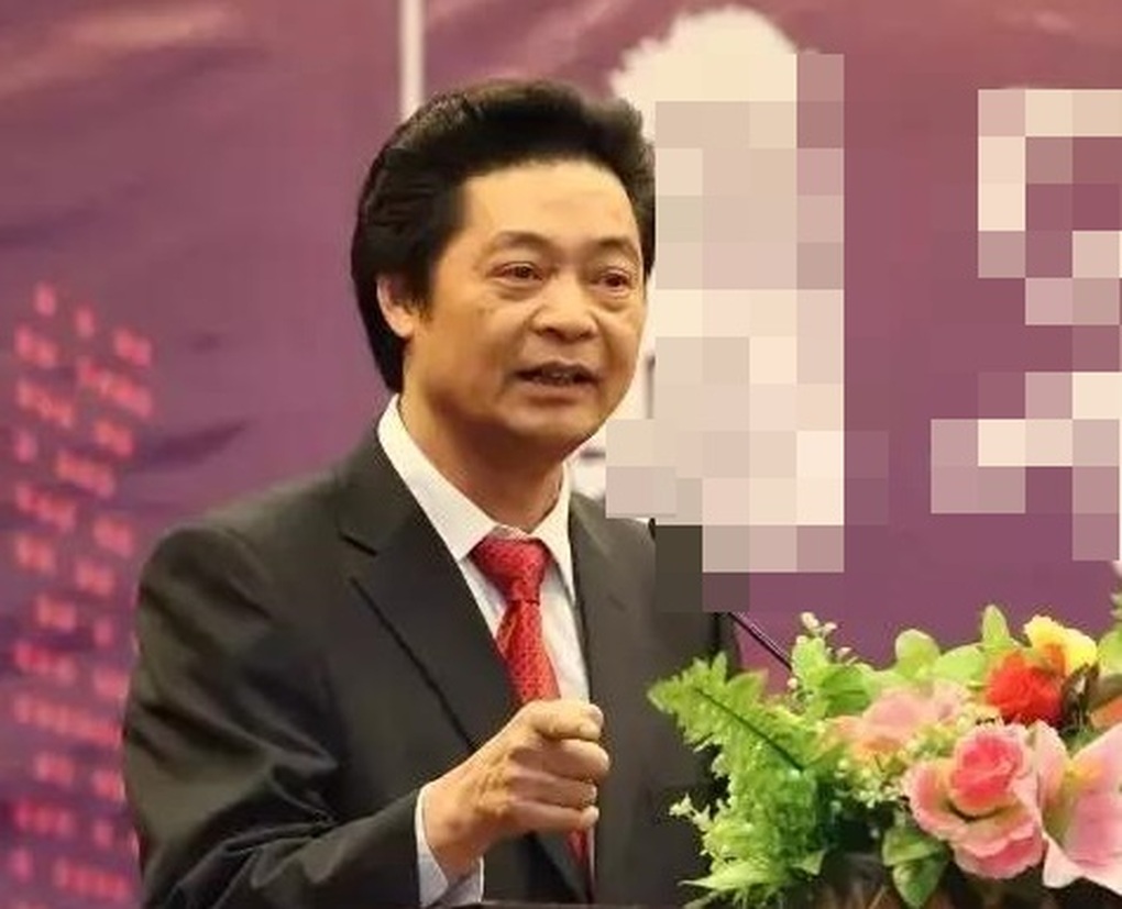 Cậu bé nghèo khó đốn củi kiếm tiền và bước đổi đời thành đại gia sau 20 năm - 1 Cậu bé nghèo khó đốn củi kiếm tiền và bước đổi đời thành đại gia sau 20 năm - 1