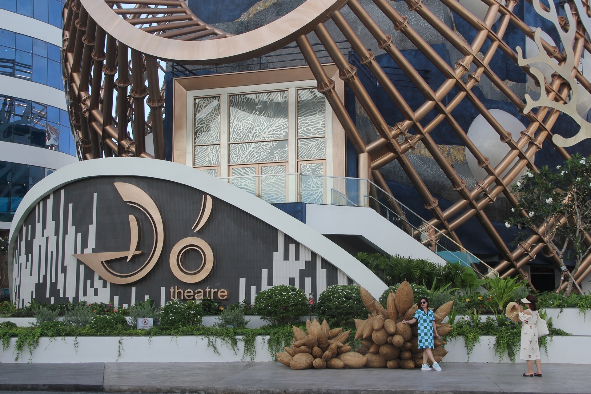 Khám phá nhà hát hình chiếc đó ở Nha Trang - 6 Khám phá nhà hát hình chiếc đó ở Nha Trang - 6