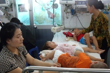 Thời tiết chuyển lạnh, bệnh hô hấp tấn công trẻ