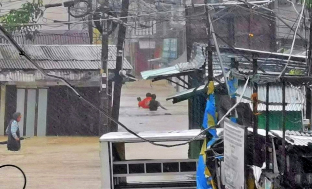Philippines gồng mình đối phó với cơn bão Nalgae - 1 Philippines gồng mình đối phó với cơn bão Nalgae - 1