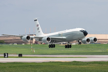 Mỹ đưa vào biên chế máy bay "đánh hơi" hạt nhân