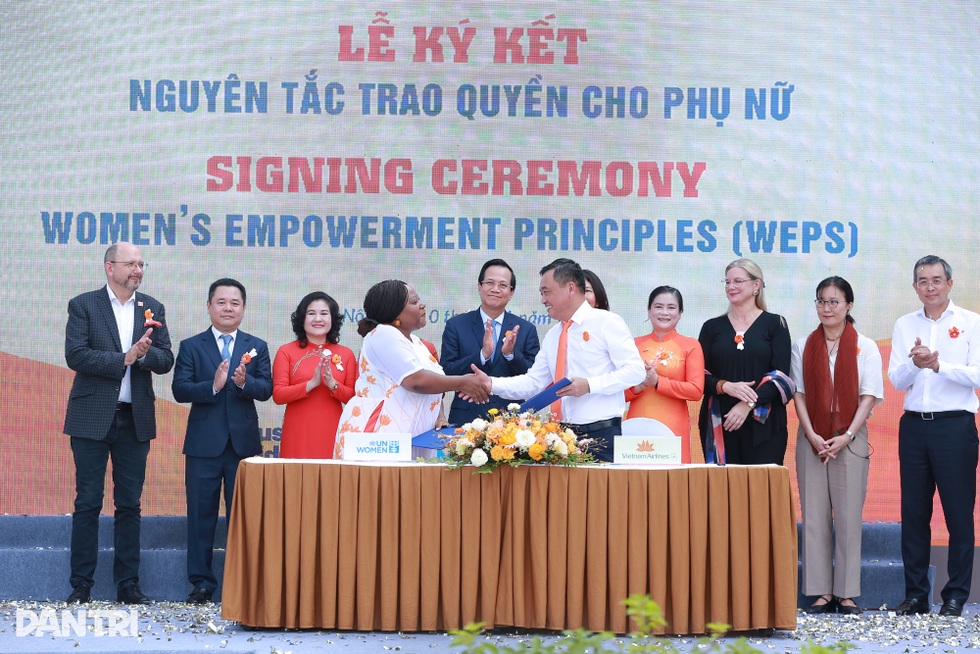 Bộ trưởng LĐ-TBXH phát động tháng hành động vì bình đẳng giới - 6 Bộ trưởng LĐ-TBXH phát động tháng hành động vì bình đẳng giới - 6