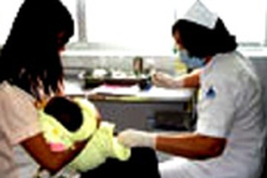 Lưu ý khi đưa con đi tiêm chủng