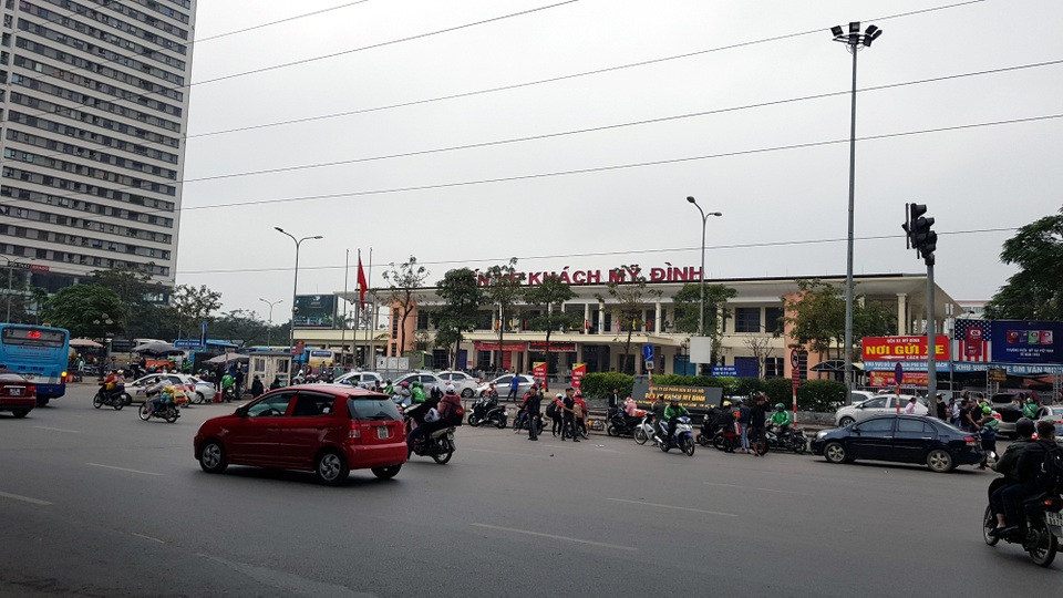 Giao thông Hà Nội “hạ nhiệt” ngày đầu kỳ nghỉ Tết - 2 Giao thông Hà Nội “hạ nhiệt” ngày đầu kỳ nghỉ Tết - 2