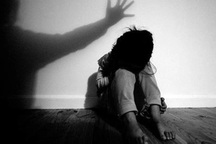 Bắt khẩn cấp đối tượng nhiều lần hiếp dâm bé gái 13 tuổi