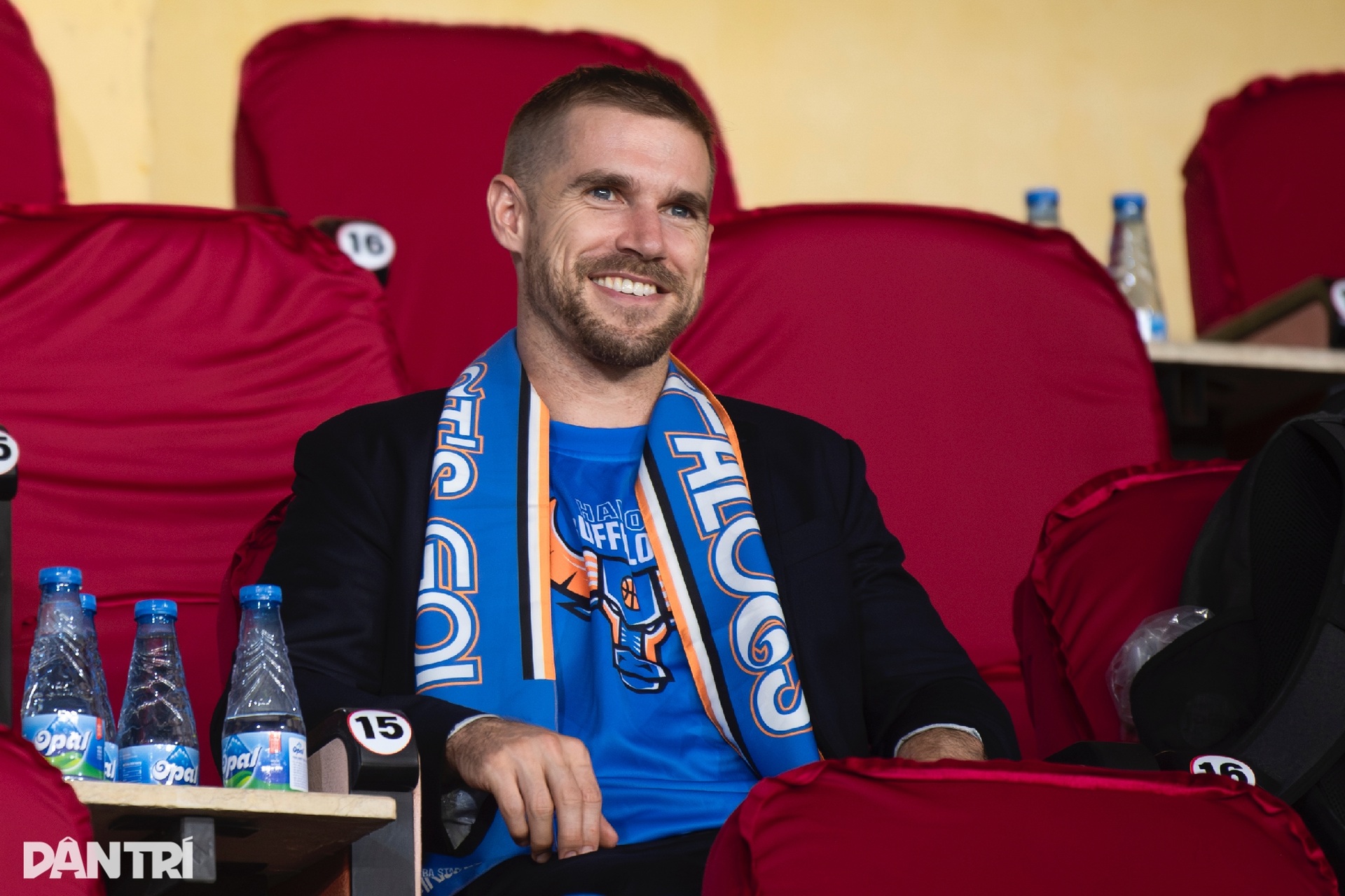 Màn giao lưu bóng đá - bóng rổ độc đáo giữa Hà Nội FC và Hanoi Buffaloes - 11 Màn giao lưu bóng đá - bóng rổ độc đáo giữa Hà Nội FC và Hanoi Buffaloes - 11