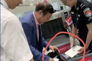 Chủ tịch Huawei bị dân mạng phát hiện đang dùng iPad