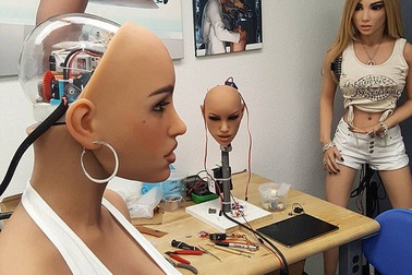 Coi chừng mất mạng vì robot tình dục