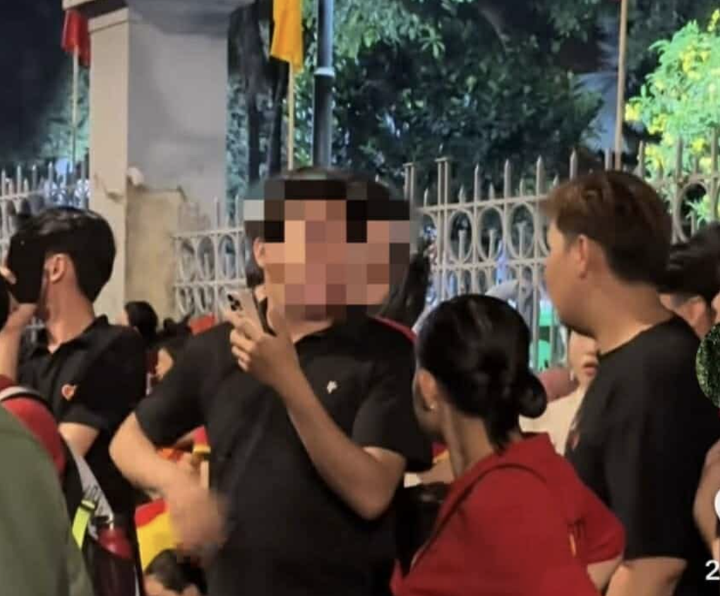 Trường đại học lên tiếng sau vụ việc sinh viên vô lễ với cựu chiến binh - 1