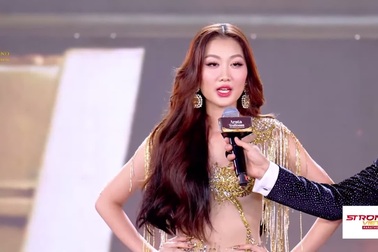 Phần ứng xử của Quế Anh trong đêm chung kết