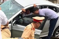 Xác định nguyên nhân ban đầu vụ tàu hỏa tông ô tô làm 2 người chết