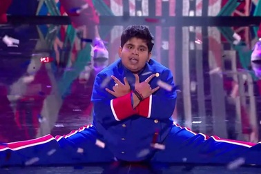 “Bé bự Ấn Độ” dừng chân tại Tìm kiếm Tài năng Anh