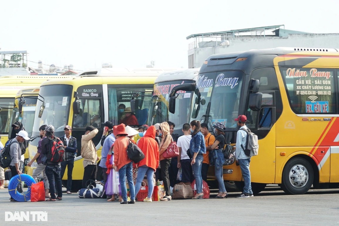 TPHCM lên kịch bản người đi xe khách dịp Tết tăng cao bất ngờ - 1 TPHCM lên kịch bản người đi xe khách dịp Tết tăng cao bất ngờ - 1