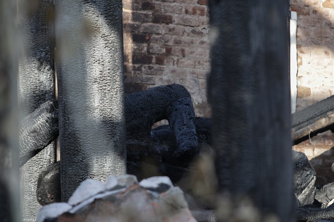 Hà Nội: Ngôi Tam bảo bằng gỗ lim hàng chục tỷ hóa than sau đêm hỏa hoạn - 9