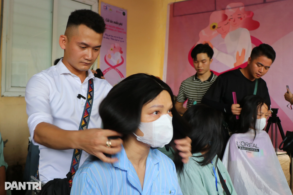 Biến cố tình cảm, sức khỏe và quyết định xuống tóc của nữ công nhân - 6 Biến cố tình cảm, sức khỏe và quyết định xuống tóc của nữ công nhân - 6