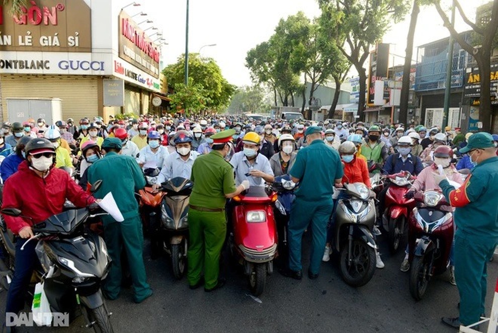 TPHCM: Số ca Covid-19 tăng vọt, sẽ cách ly F1 tại nhà - 3 TPHCM: Số ca Covid-19 tăng vọt, sẽ cách ly F1 tại nhà - 3