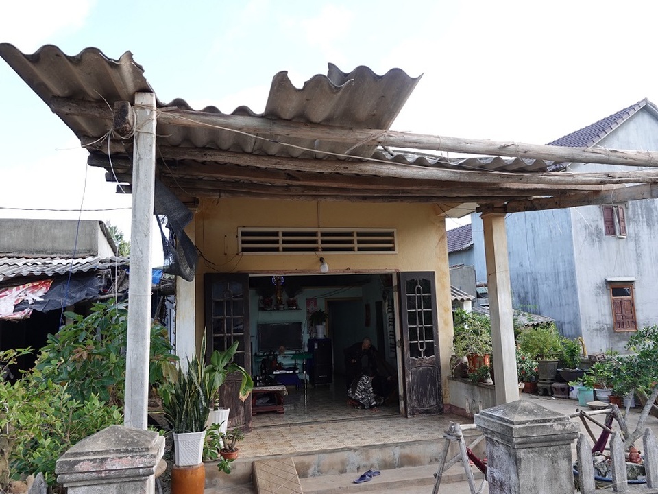 Vụ 26 ngư dân chìm tàu: 48 giờ giằng co với sóng dữ giành sự sống - 5 Vụ 26 ngư dân chìm tàu: 48 giờ giằng co với sóng dữ giành sự sống - 5