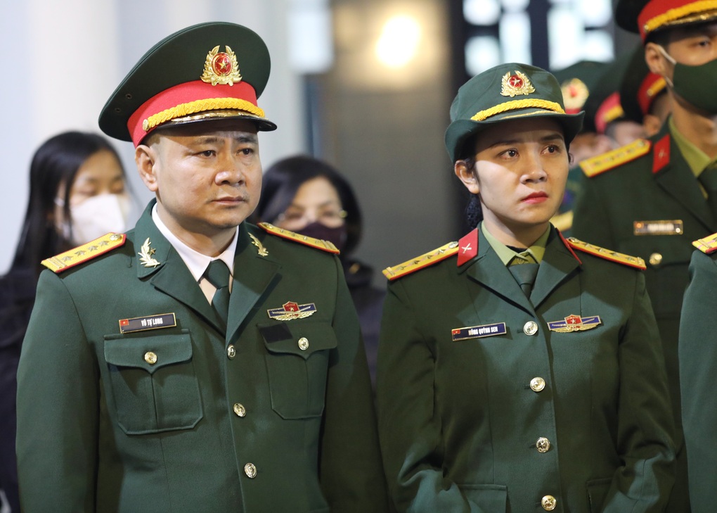 Đồng nghiệp, người thân xúc động tiễn biệt NSND Doãn Hoàng Giang - 12 Đồng nghiệp, người thân xúc động tiễn biệt NSND Doãn Hoàng Giang - 12