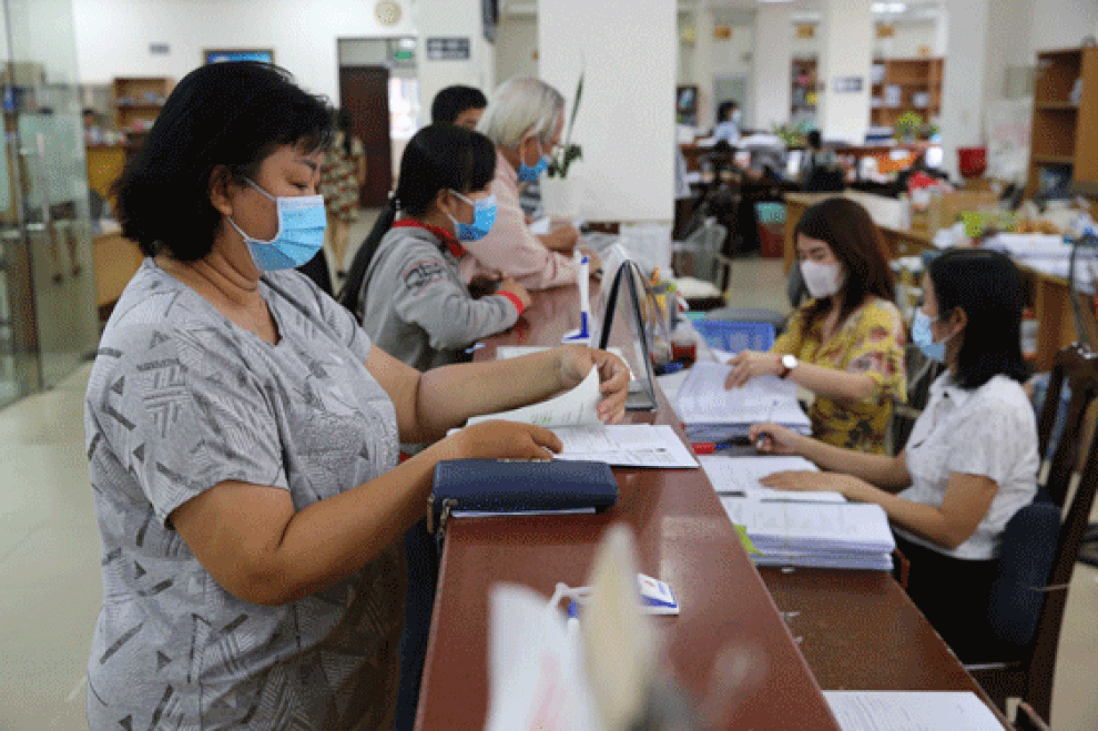 Sửa chính sách để giữ chân người lao động - 1 Sửa chính sách để giữ chân người lao động - 1