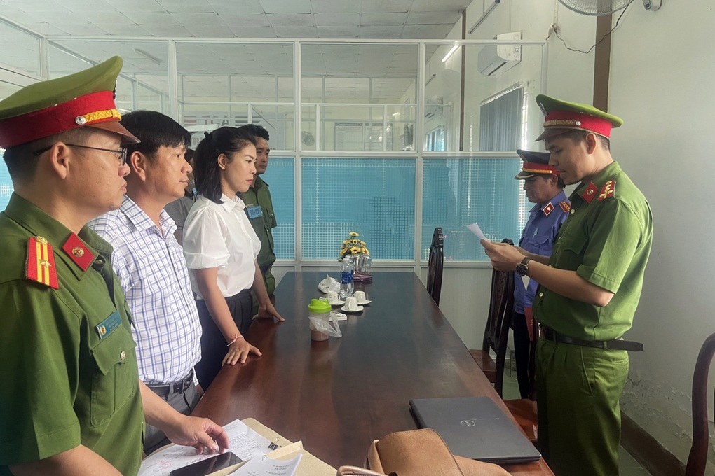 Bắt nữ Chủ tịch Hội đồng thành viên công ty đăng kiểm ở Phú Yên - 1 Bắt nữ Chủ tịch Hội đồng thành viên công ty đăng kiểm ở Phú Yên - 1